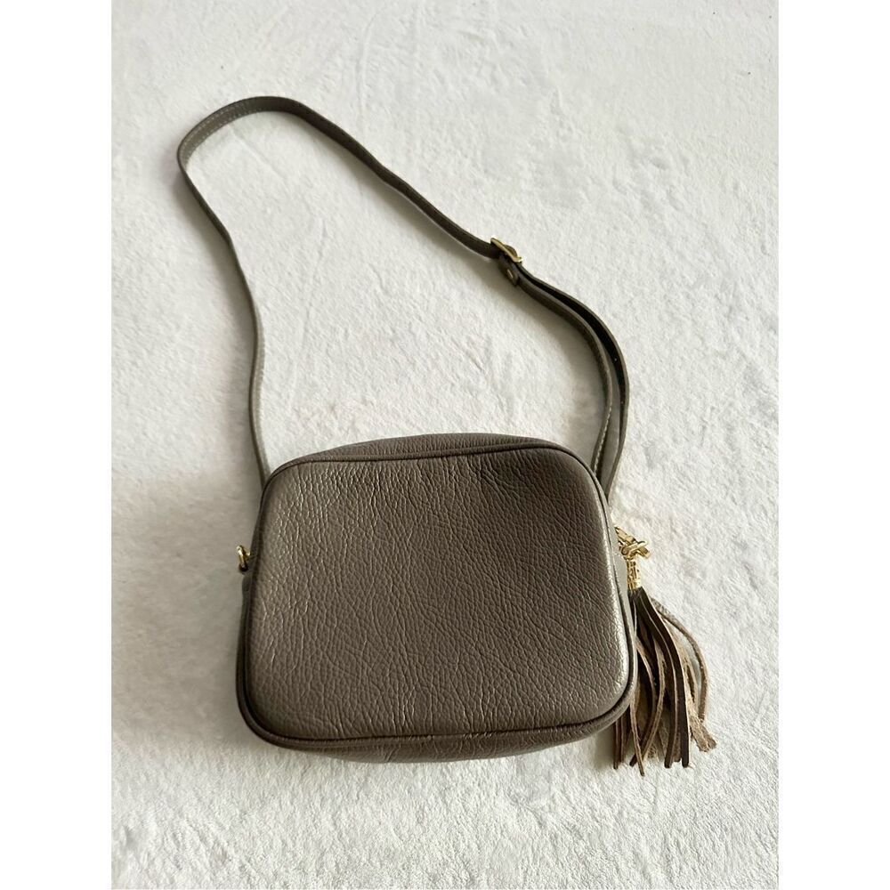 Light gray genuine leather made in Italyโcrossbody with tassel and zipper close๏ฟผ